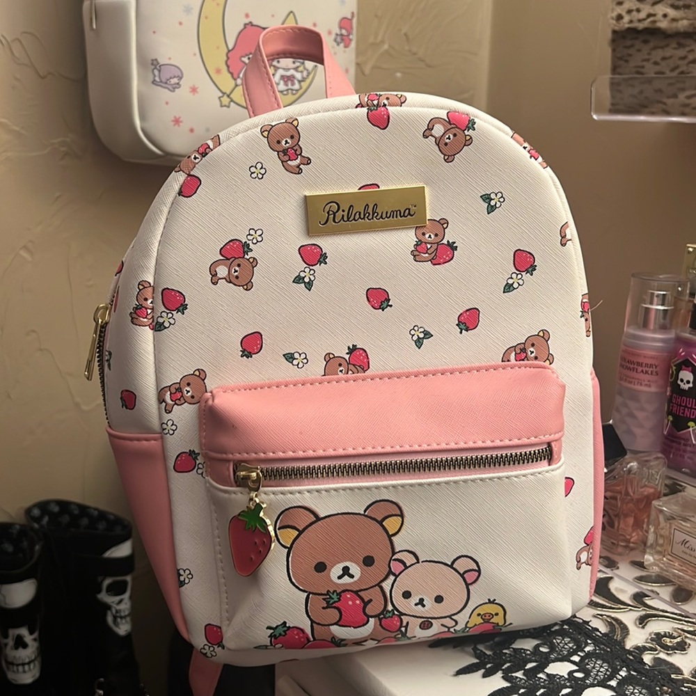 Rilakkuma strawberry’s backpack 🍓🩷